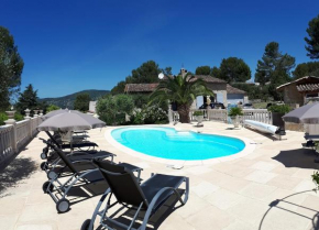 Отель Gite Les Pins  Пейменад